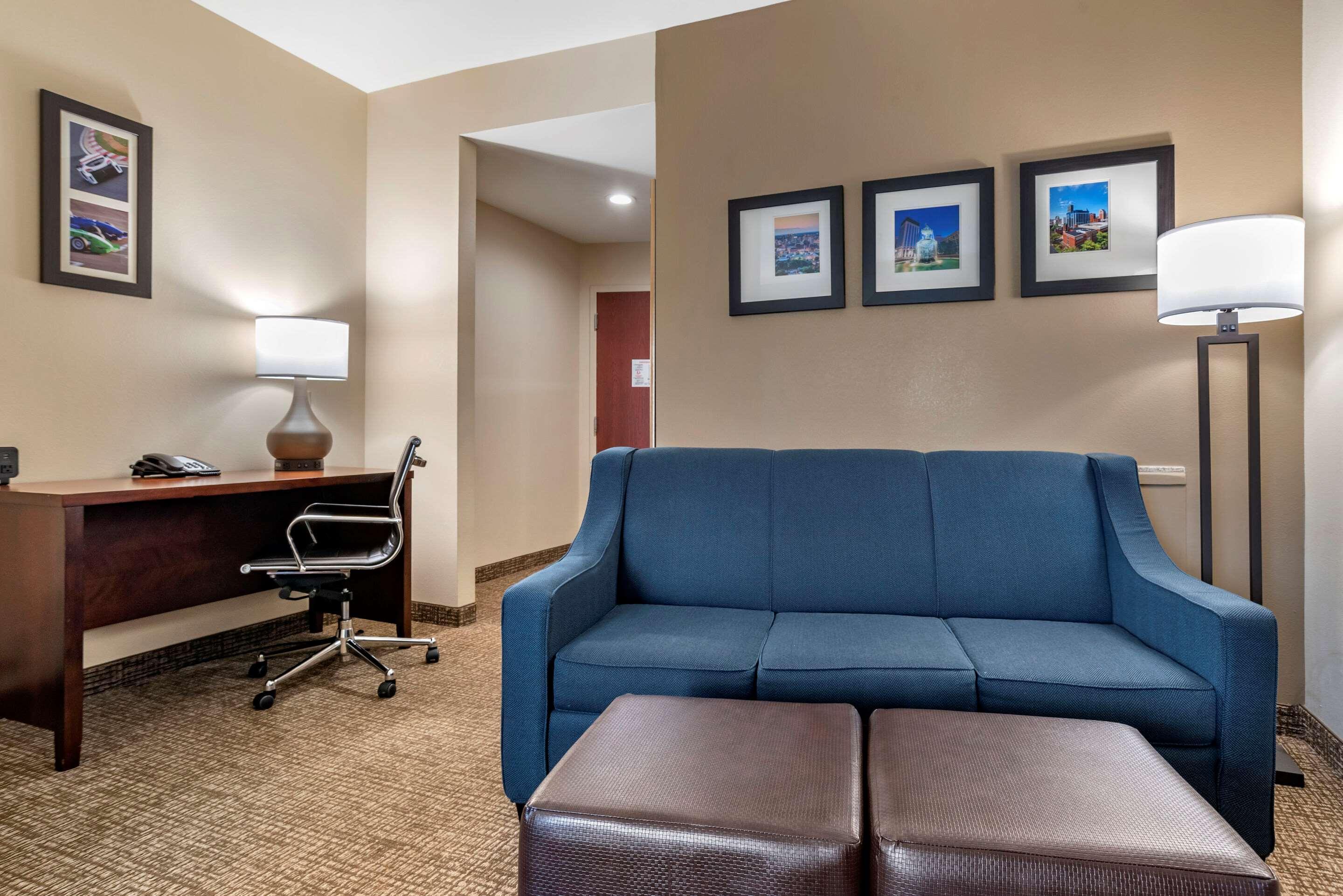 Comfort Suites Pell City I-20 Exit 158 Bagian luar foto