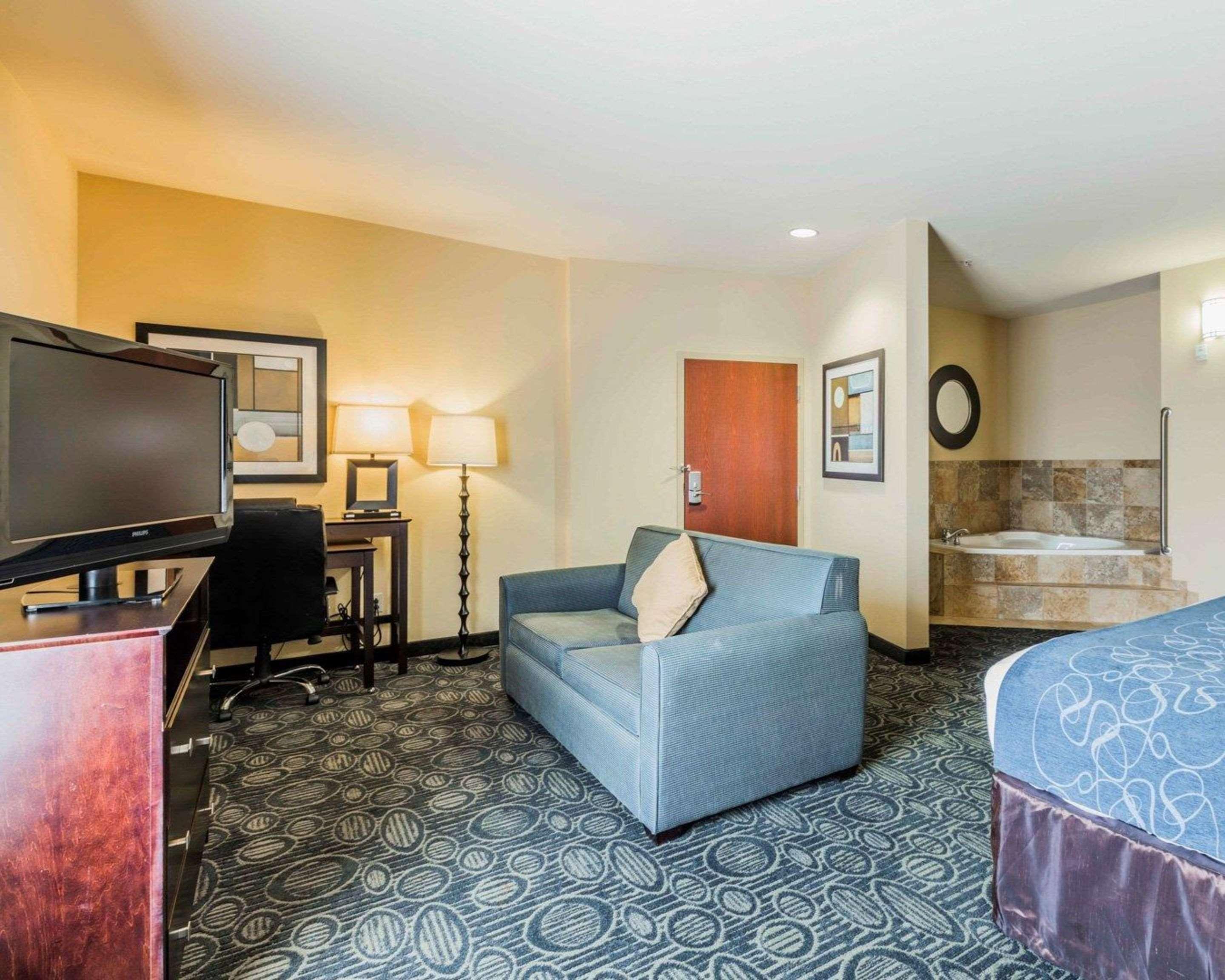 Comfort Suites Pell City I-20 Exit 158 Bagian luar foto