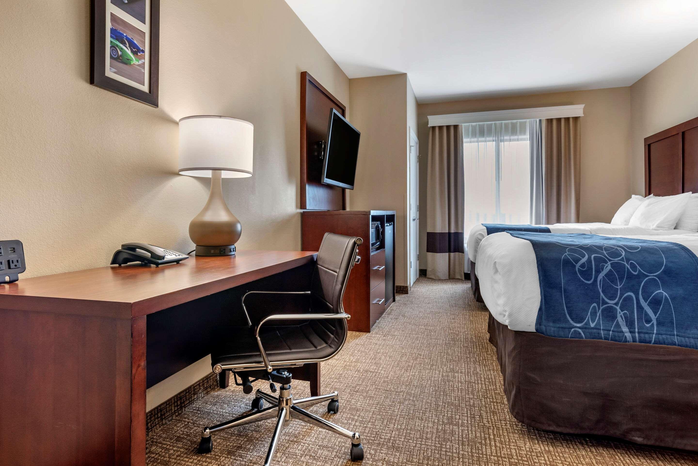 Comfort Suites Pell City I-20 Exit 158 Bagian luar foto